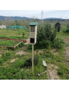 ▷ HOTEL DE INSECTOS CON PIE MODELO MALVA | Soul Natura - Imagen 2