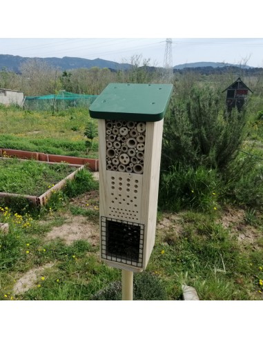 ▷ HOTEL DE INSECTOS CON PIE MODELO MALVA | Soul Natura - Imagen 3